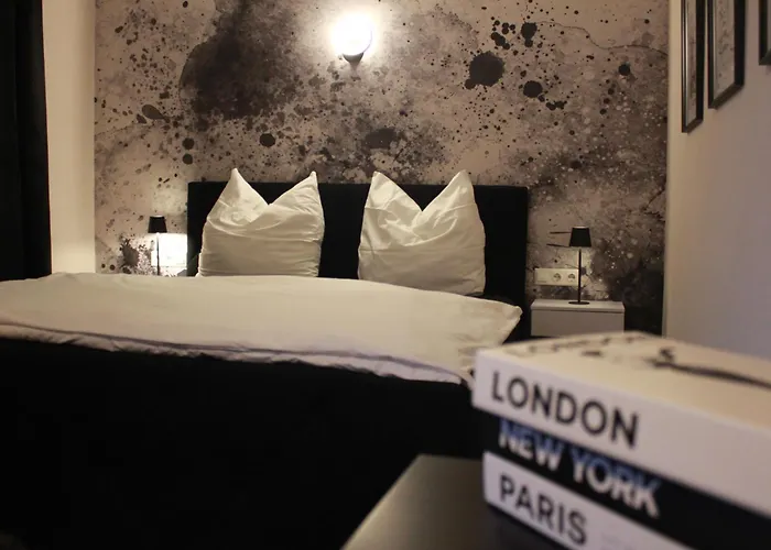 Altes Theater فندق 4*