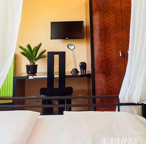 Altes Theater فندق 4*